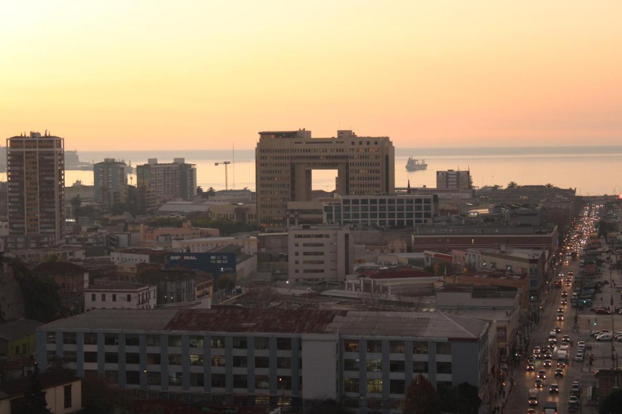 Brons Valparaiso