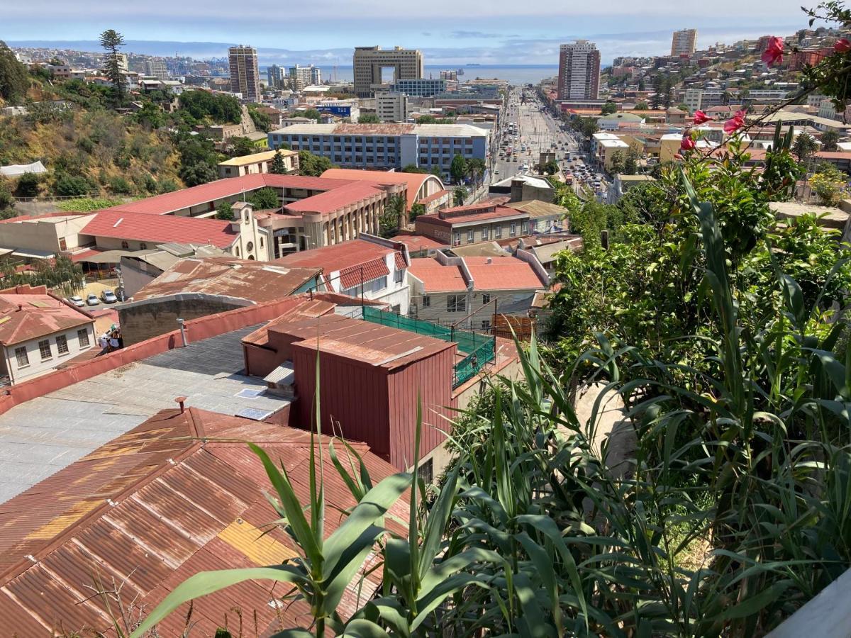 Brons Valparaiso